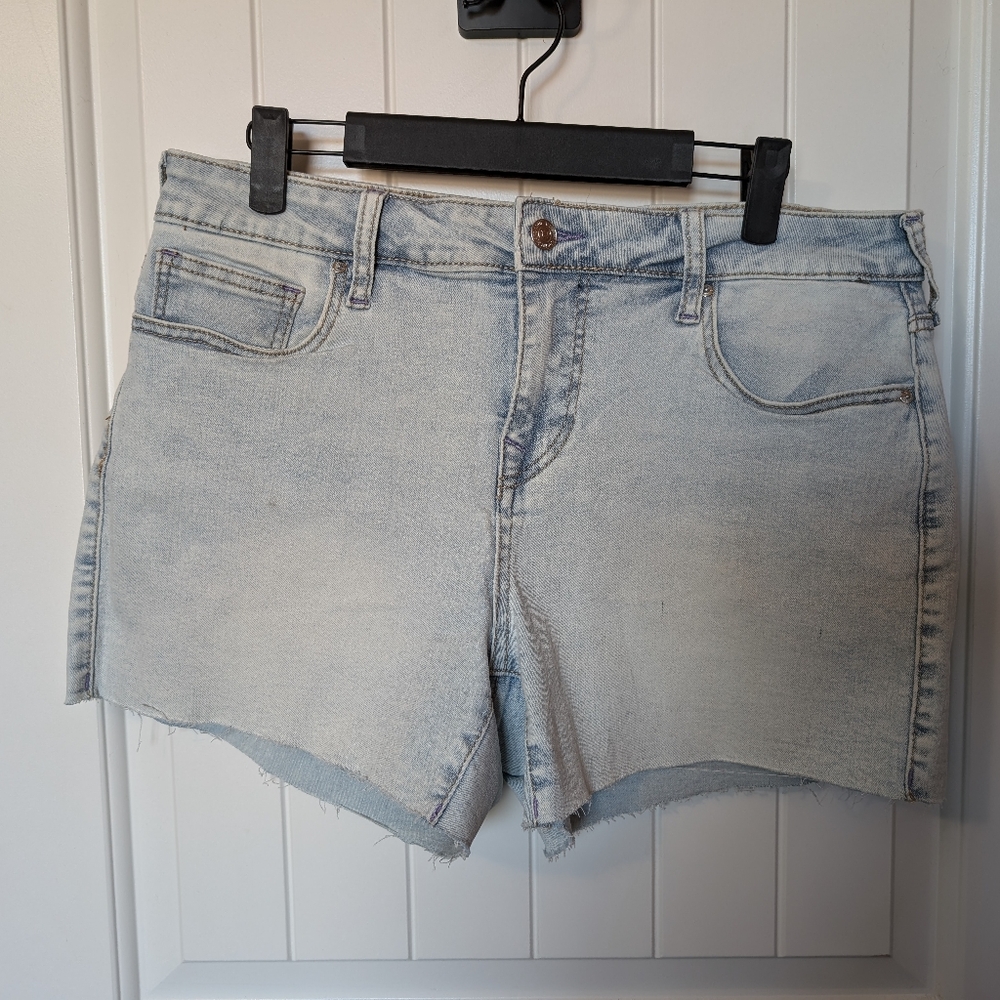 Light Wash Denim Women’s Cutoff Shorts